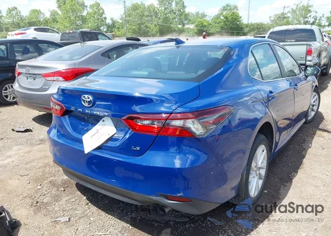 2024 Toyota Camry Le z USA, uszkodzony, nr VIN 4T1C11AKXRU192996